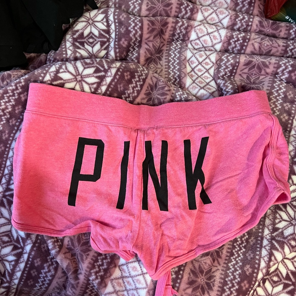 VS PINK LOUNGE SHORTS
